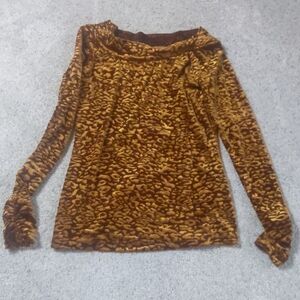 SNO SKINS Velvet Textured Top in Rich Brown
